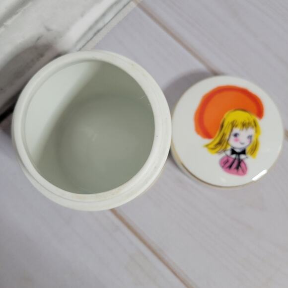 Vintage 70s Glass Kitschy Girl Trinket Dish - Set of 4 - Picture 5 of 14